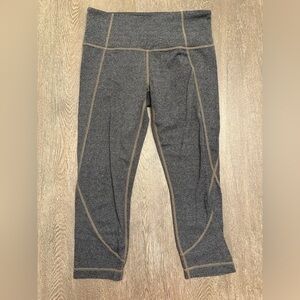ATHLETA CHARCOAL GREY CROPPED TIGHTS - Size Small SKU:429